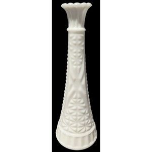 Anchor Hocking Vtg Milk Glass Bud Vase 9” Starburst Shabby Cottagecore Classic